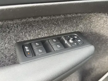 Photo 17 Volvo Xc40  B3 163 ch DCT7