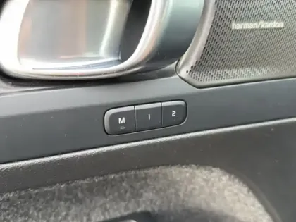 Photo 16 Volvo Xc40  B3 163 ch DCT7