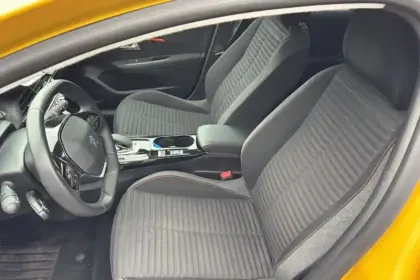 Photo 8 Peugeot 208  Electrique 50 kWh 136ch