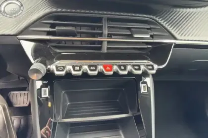 Photo 83 Peugeot 208  Electrique 50 kWh 136ch