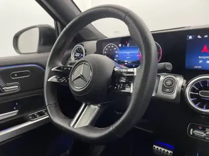 Photo 23 Mercedes GLB  200 d 8G-DCT