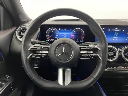 Photo 22 Mercedes GLB  200 d 8G-DCT