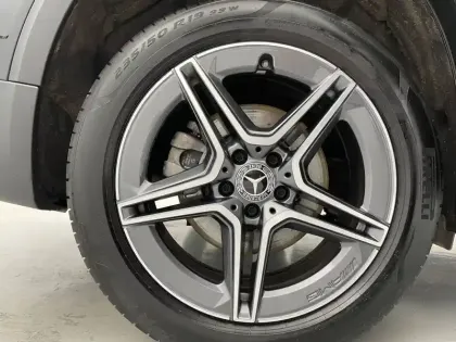 Photo 18 Mercedes GLB  200 d 8G-DCT