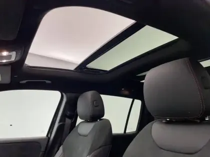 Photo 34 Mercedes GLB  200 d 8G-DCT