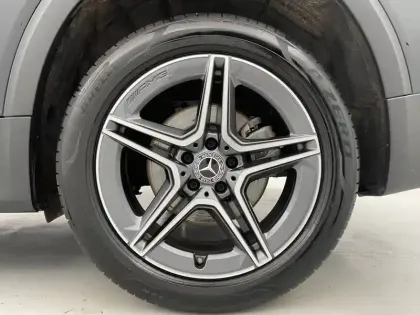 Photo 16 Mercedes GLB  200 d 8G-DCT