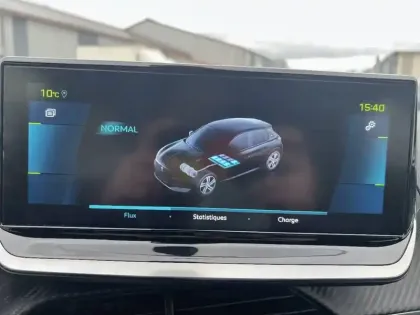 Photo 15 Peugeot 208  Electrique 50 kWh 136ch