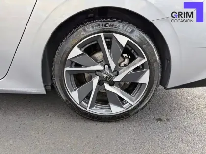 Photo 13 Peugeot 308  SW PureTech 130ch S&S EAT8