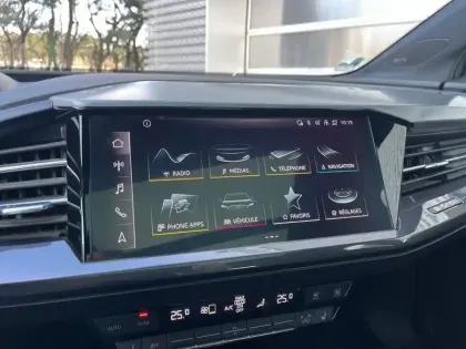 Photo 49 Audi Q4  e-tron 50 quattro 299 ch 82 kW