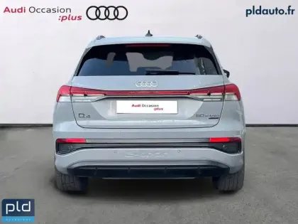 Photo 6 Audi Q4  e-tron 50 quattro 299 ch 82 kW