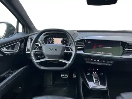 Photo 43 Audi Q4  e-tron 50 quattro 299 ch 82 kW