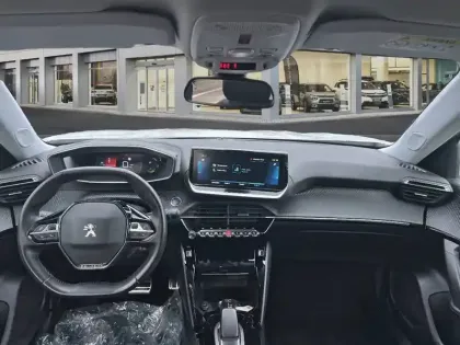 Photo 7 Peugeot 2008  Electrique 136 ch