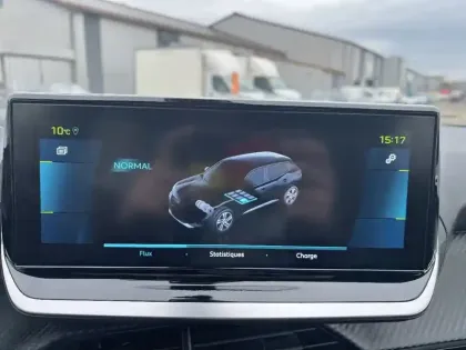 Photo 13 Peugeot 2008  Electrique 136 ch
