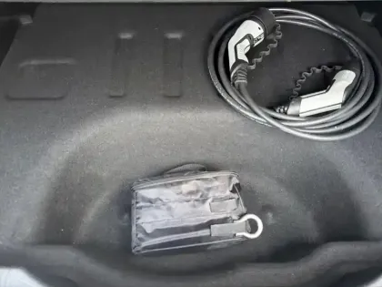 Photo 16 Citroën C4 e- 136 ch Automatique