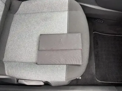 Photo 27 Citroën C4 e- 136 ch Automatique