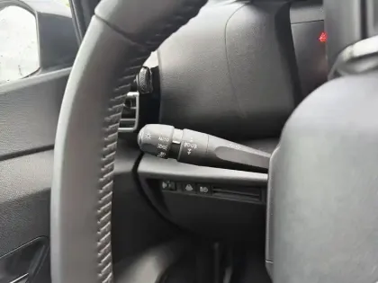 Photo 20 Citroën C4 e- 136 ch Automatique