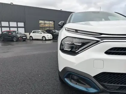 Photo 7 Citroën C4 e- 136 ch Automatique