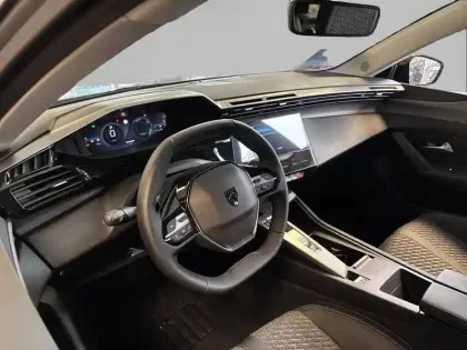 Photo 28 Peugeot 308  SW Hybrid 145 e-DCS6