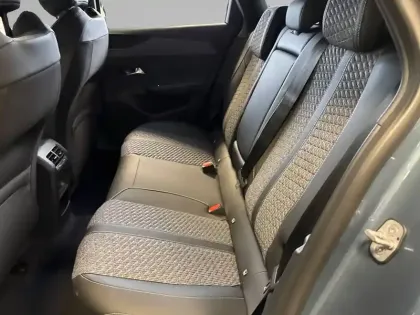 Photo 32 Peugeot 308  SW Hybrid 145 e-DCS6