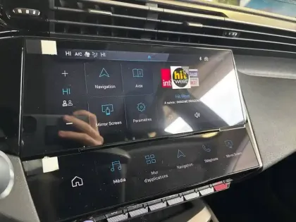 Photo 41 Peugeot 308  SW Hybrid 145 e-DCS6