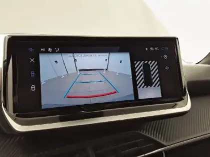 Photo 17 Peugeot 2008  PureTech 130 S&S EAT8