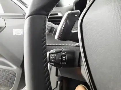 Photo 23 Peugeot 2008  PureTech 130 S&S EAT8