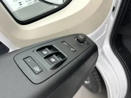 Photo 17 Peugeot Boxer  TOLE 3.3 T L2H2 BLUEHDI 140 S&S BVM6