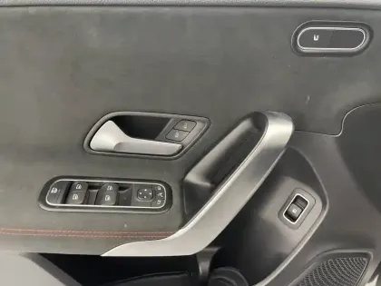 Photo 95 Mercedes Classe A  250 e Hybrid EQ 8G-DCT