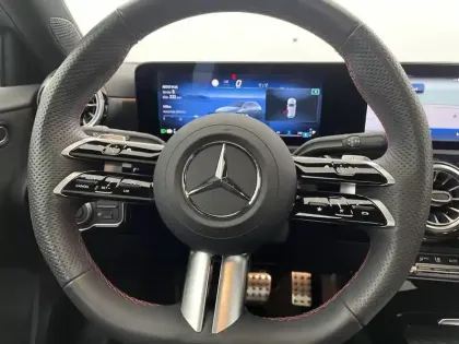 Photo 22 Mercedes Classe A  180 d 8G-DCT