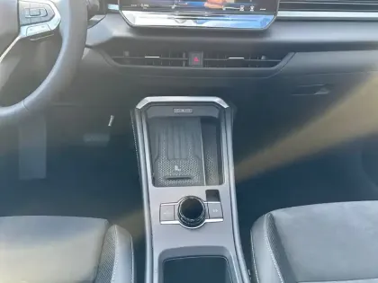 Photo 12 Volkswagen T-roc  1.5 eTSI EVO2 Hybrid 116 ch DSG7