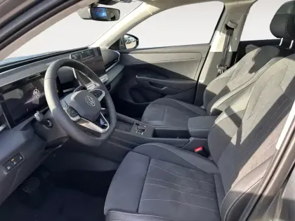 Photo 9 Volkswagen T-roc  1.5 eTSI EVO2 Hybrid 116 ch DSG7