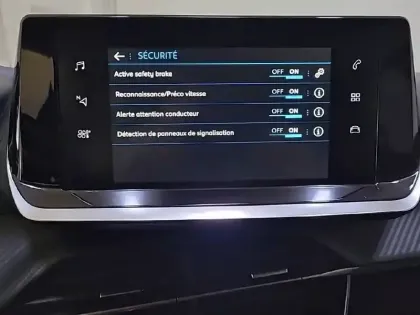 Photo 21 Peugeot 208  PureTech 100 S&S BVM6