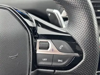 Photo 31 Peugeot 3008  Hybrid 225 e-EAT8