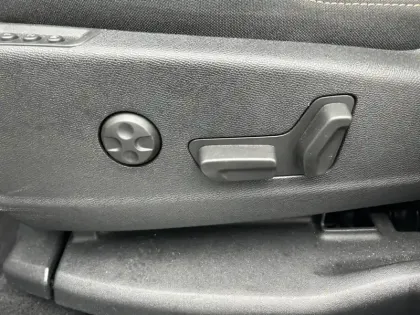 Photo 21 Peugeot 3008  Hybrid 225 e-EAT8