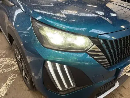 Photo 15 Peugeot 2008  100 S&S BVM6