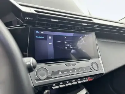 Photo 20 Peugeot 308  SW PureTech 130ch S&S EAT8