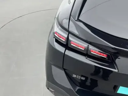 Photo 40 Peugeot 308  SW PureTech 130ch S&S EAT8