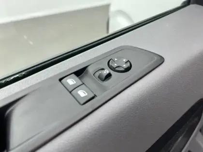 Photo 17 Peugeot Expert Gén. III Ph1 NG Asphalt 1