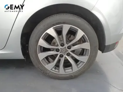 Photo 46 Renault Megane  IV Berline TCe 140 EDC
