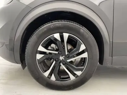 Photo 16 Peugeot 2008  PureTech 100 S&S BVM6