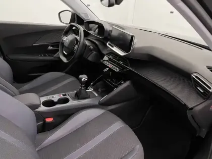 Photo 27 Peugeot 2008  PureTech 100 S&S BVM6