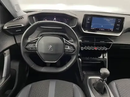 Photo 21 Peugeot 2008  PureTech 100 S&S BVM6