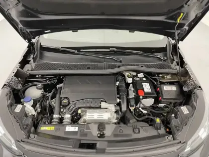 Photo 20 Peugeot 2008  PureTech 100 S&S BVM6