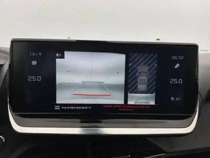 Photo 25 Peugeot 2008  PureTech 100 S&S BVM6