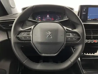 Photo 22 Peugeot 2008  PureTech 100 S&S BVM6