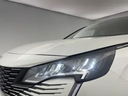 Photo 194 Peugeot 3008  Hybrid4 300 e-EAT8