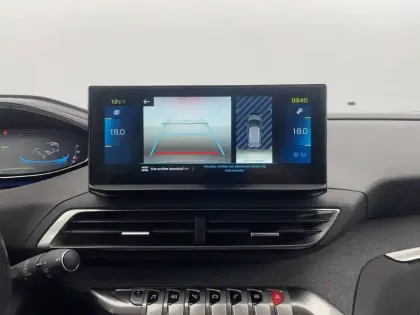 Photo 128 Peugeot 3008  Hybrid4 300 e-EAT8