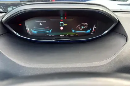 Photo 15 Peugeot 3008  Hybrid4 300 e-EAT8