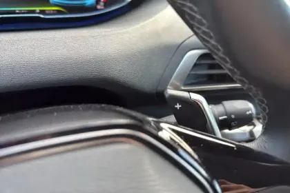 Photo 19 Peugeot 3008  Hybrid4 300 e-EAT8