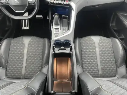 Photo 58 Peugeot 3008  Hybrid4 300 e-EAT8