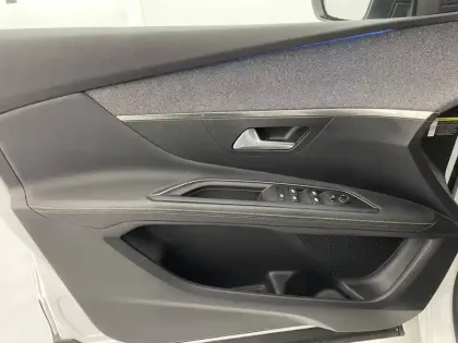 Photo 57 Peugeot 3008  Hybrid4 300 e-EAT8